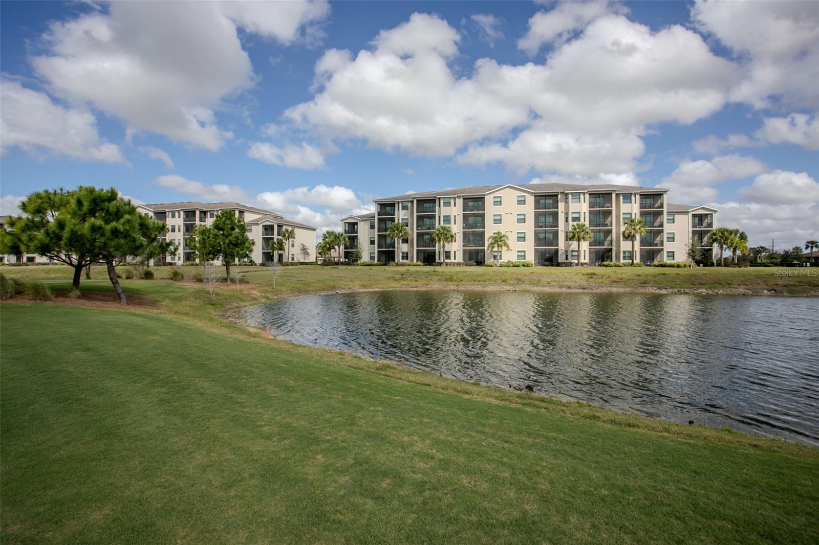 18028 GAWTHROP DR #403 — photo 37