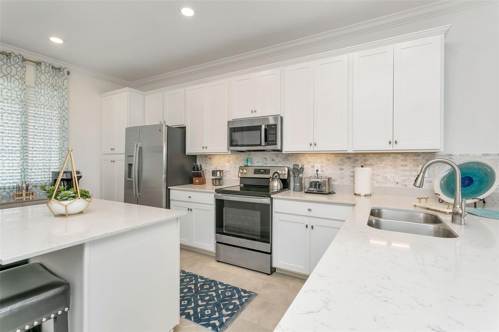 18028 GAWTHROP DR #403 — photo 7