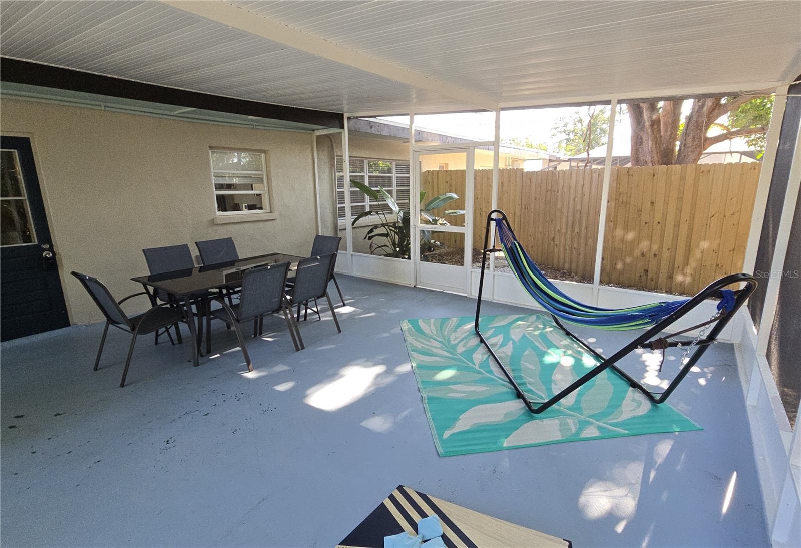 2107 PINE TER — photo 24