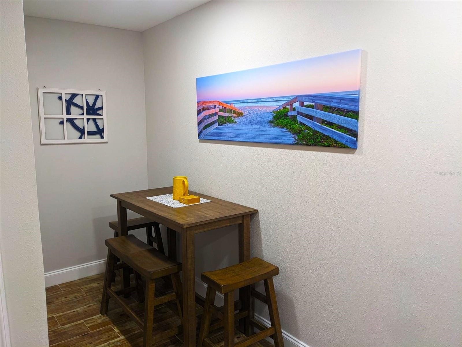 2107 PINE TER — photo 34