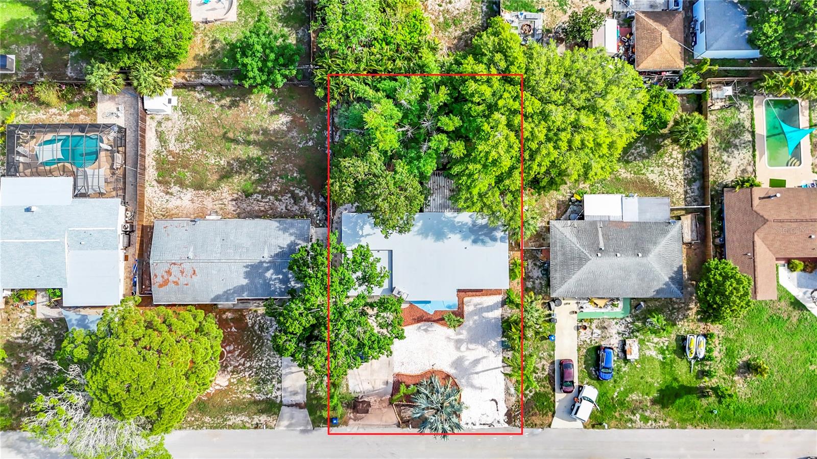 2107 PINE TER — photo 41