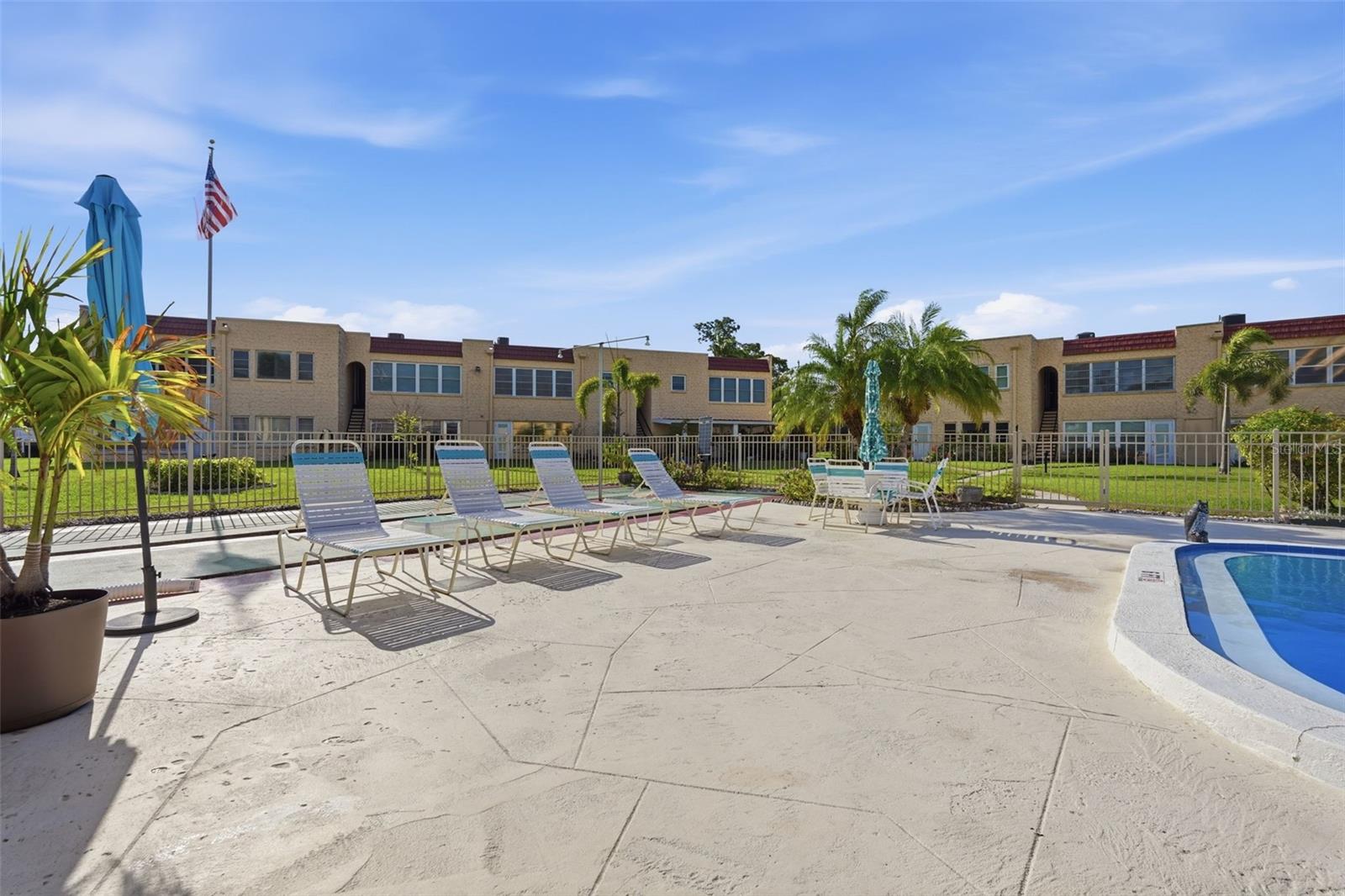 212 CEDARWOOD CIR #212 — photo 41
