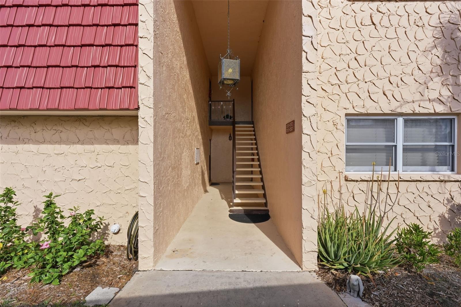 212 CEDARWOOD CIR #212 — photo 2