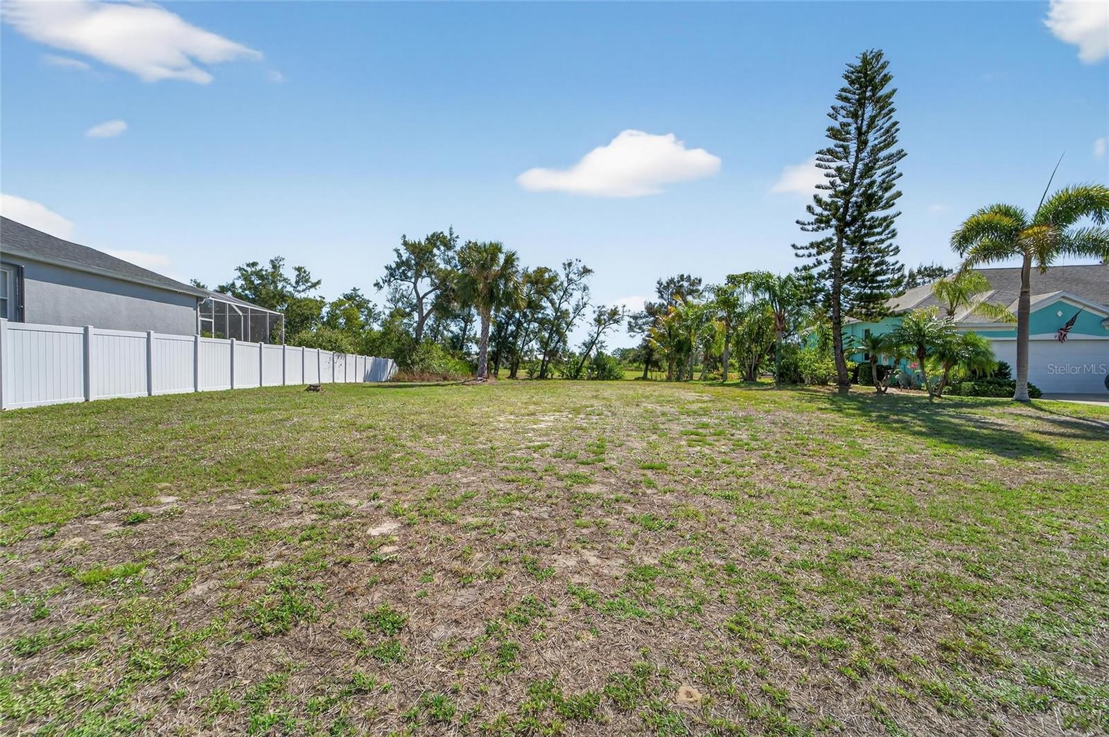 806 GREENVIEW DR — photo 8