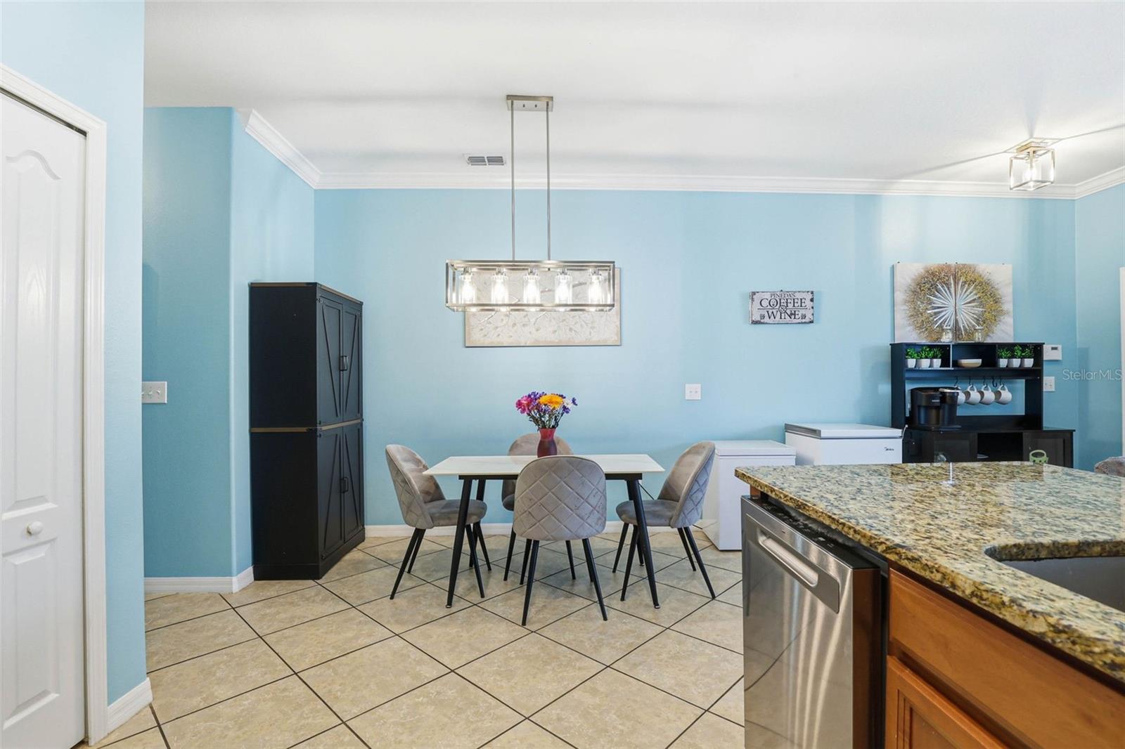 4390 FENNWOOD CT — photo 17