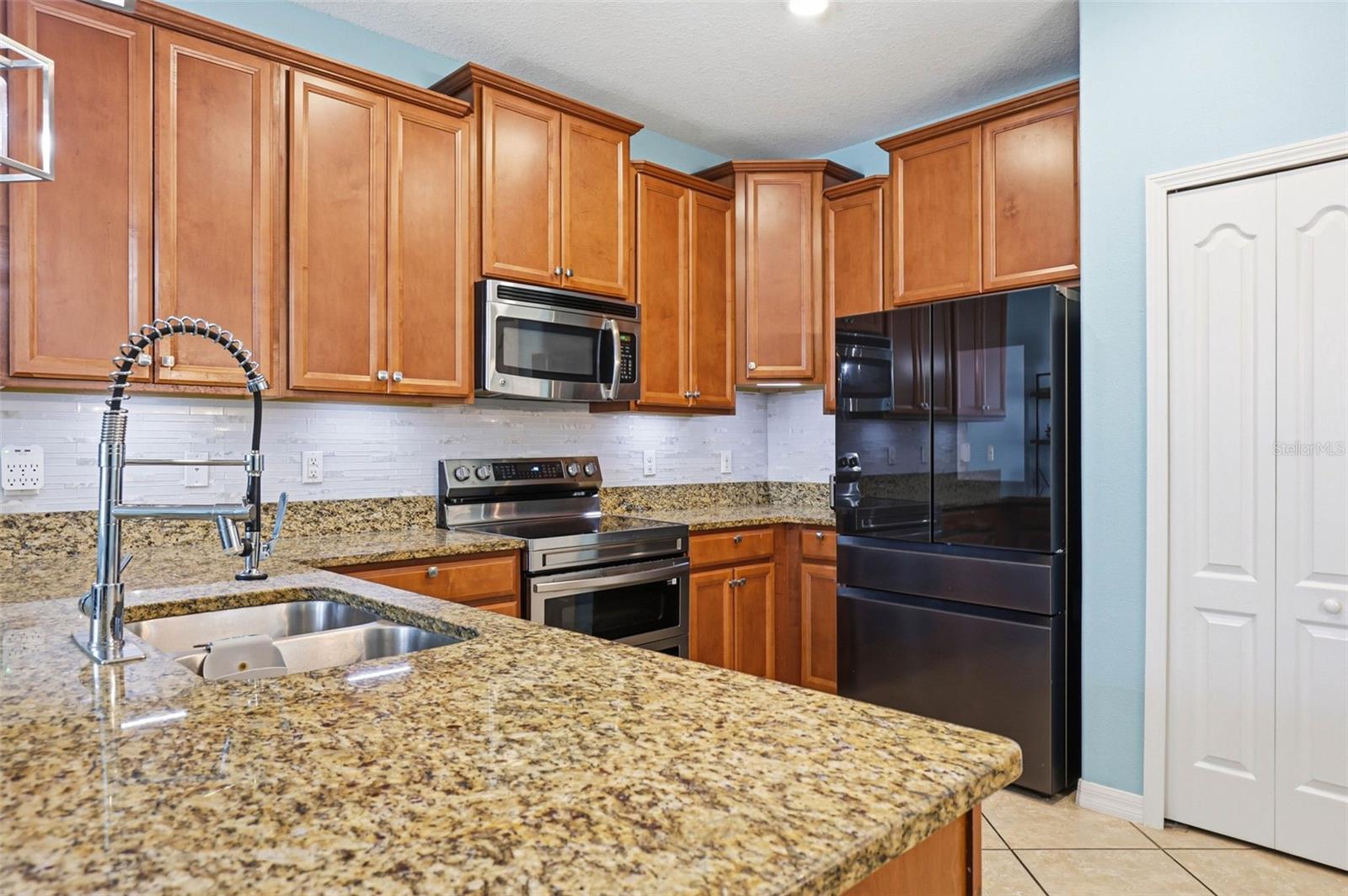 4390 FENNWOOD CT — photo 19