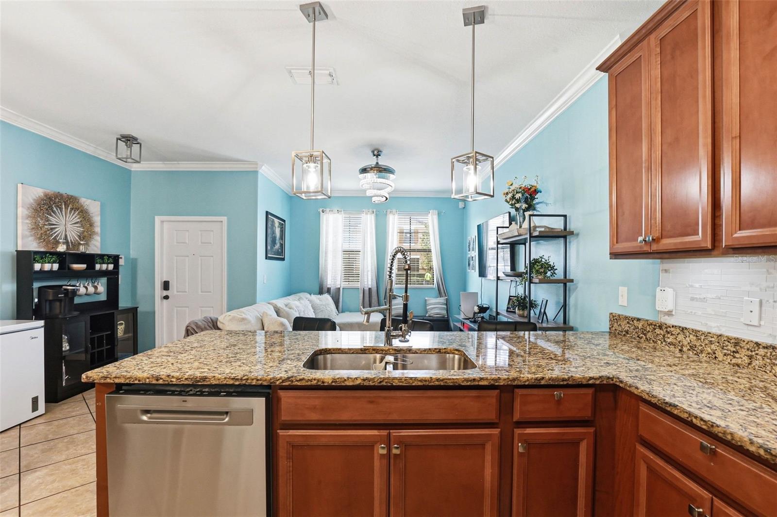 4390 FENNWOOD CT — photo 9