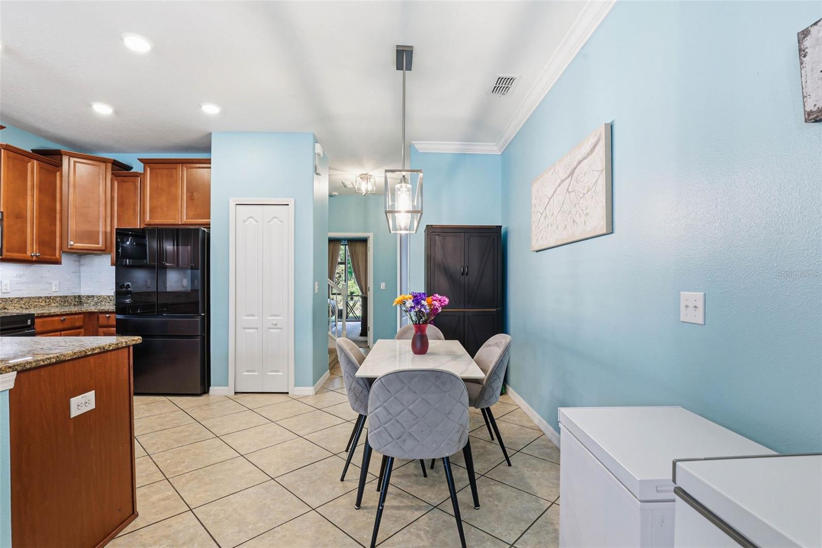 4390 FENNWOOD CT — photo 15