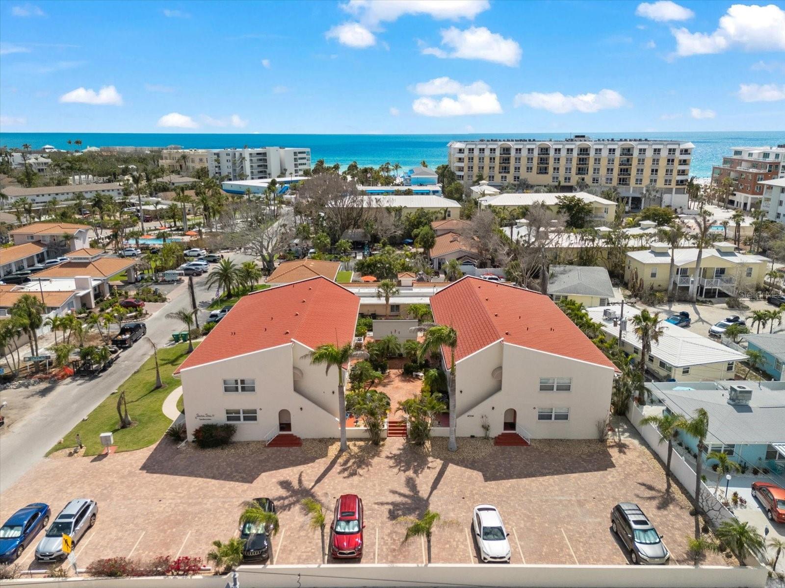 6708 SARASEA CIR #202 — photo 46