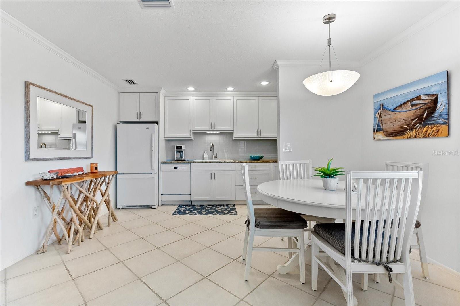 6708 SARASEA CIR #202 — photo 11