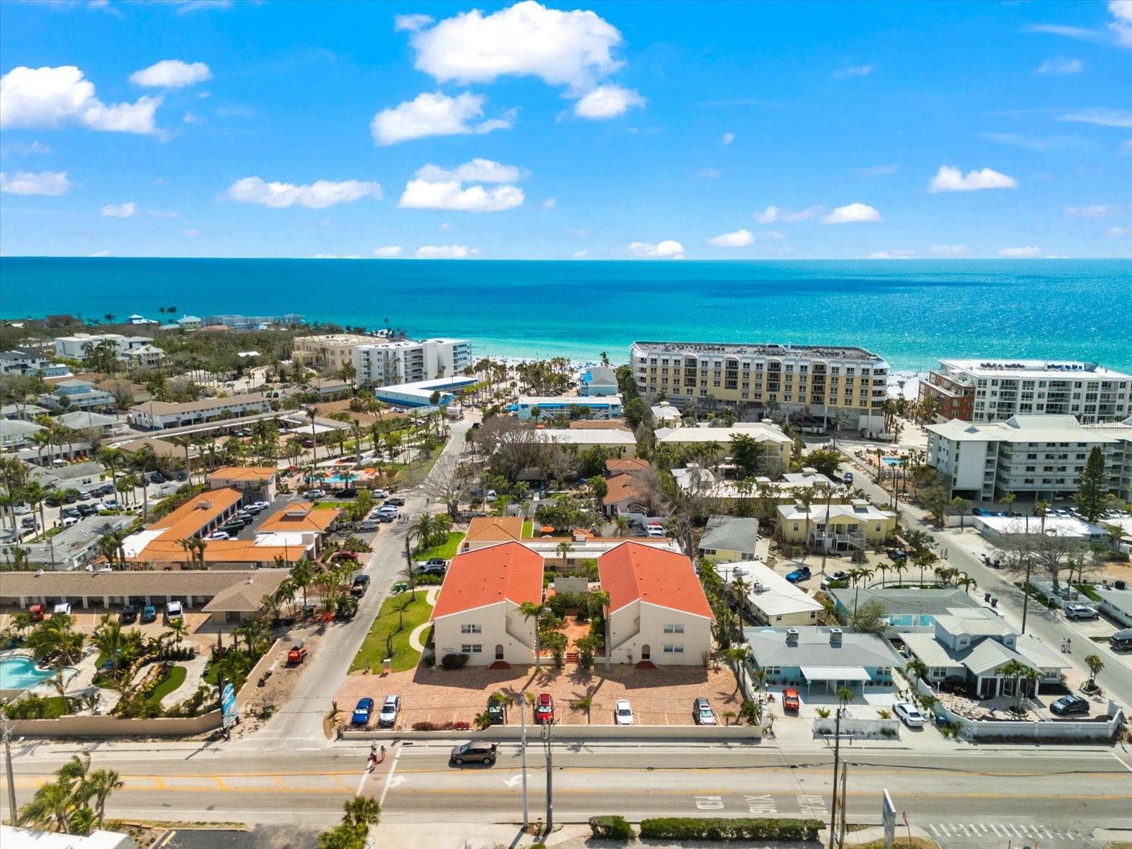 6708 SARASEA CIR #202 — photo 47