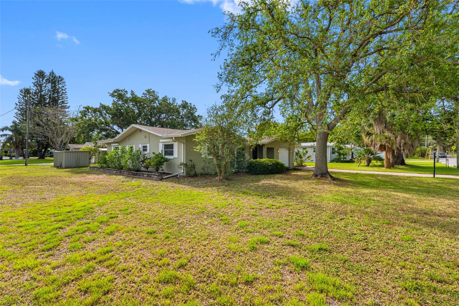 624 ORANGE ST — photo 33