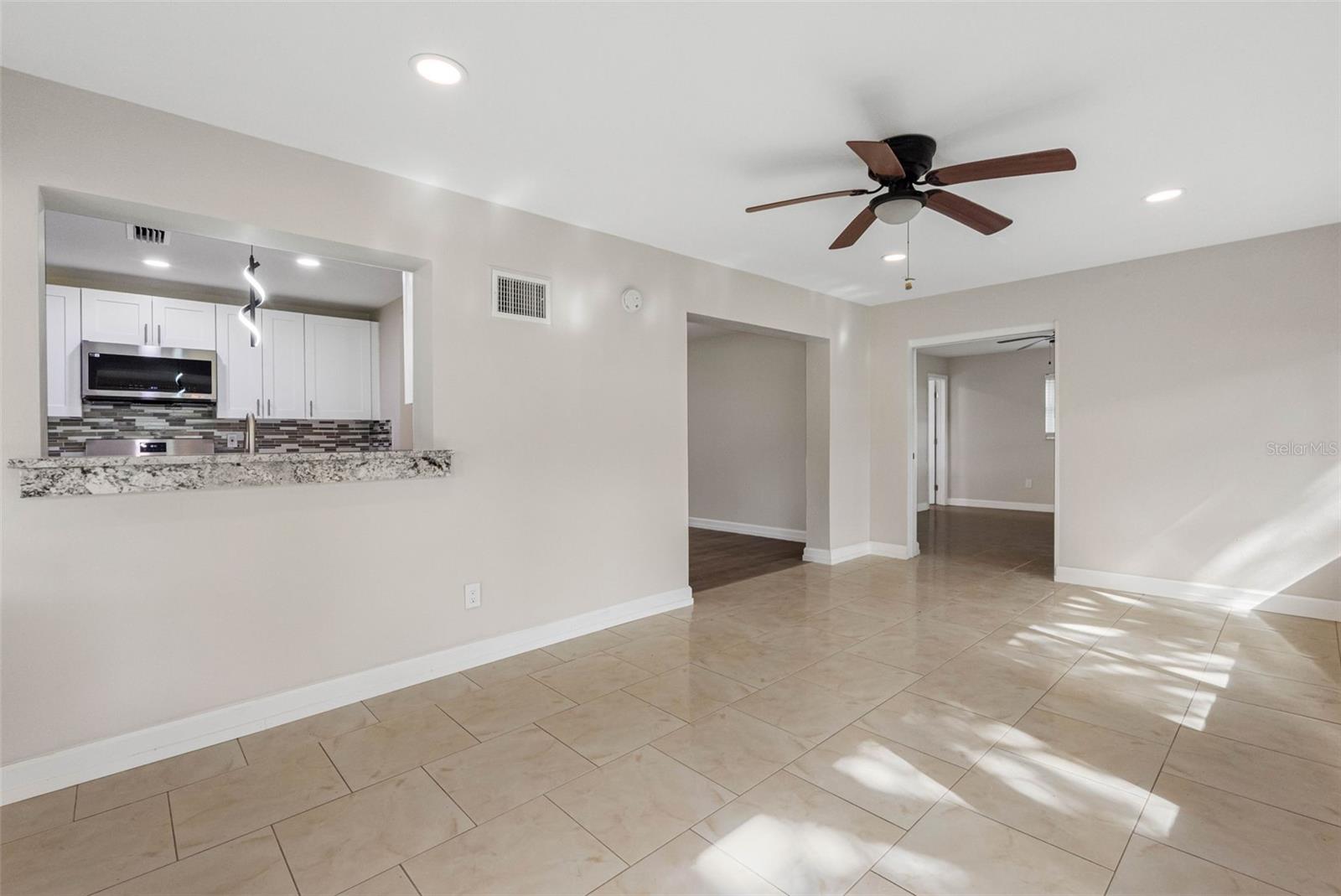 624 ORANGE ST — photo 21