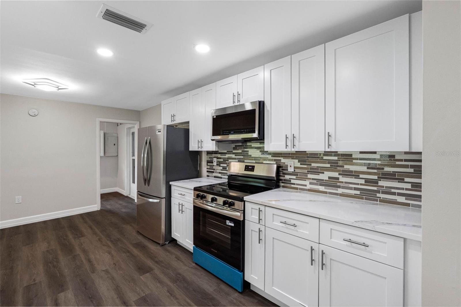 624 ORANGE ST — photo 10