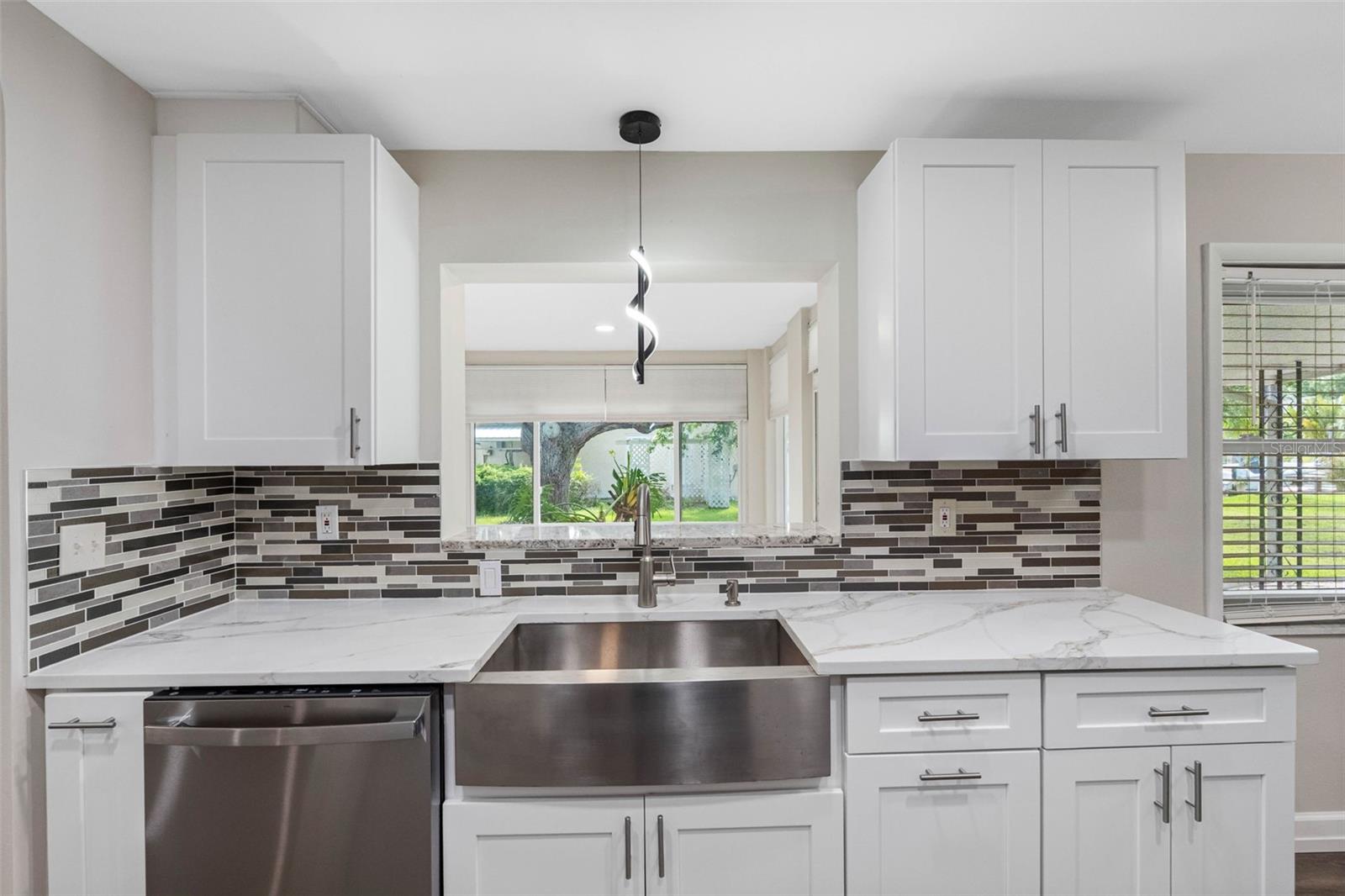 624 ORANGE ST — photo 11