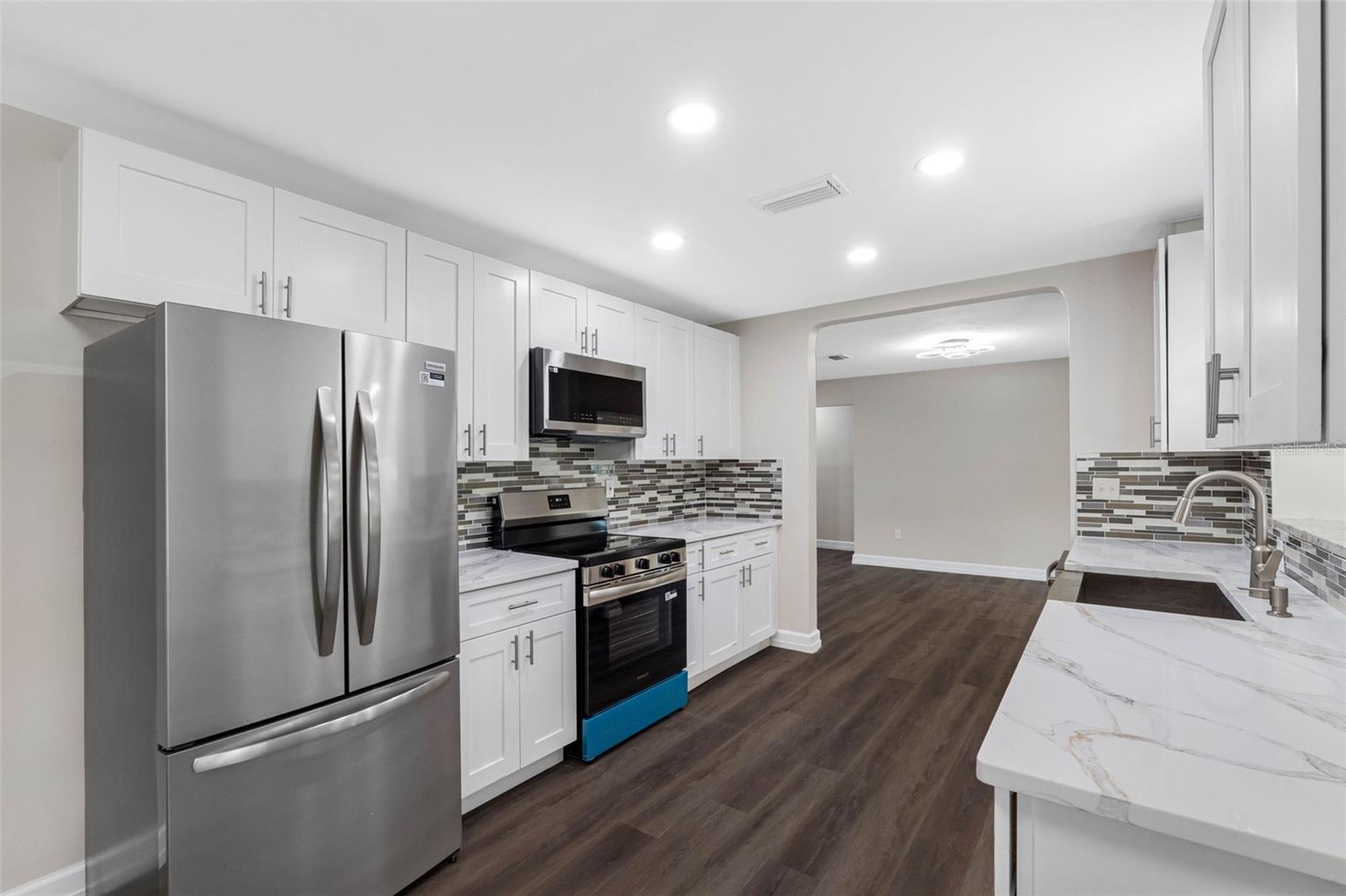 624 ORANGE ST — photo 13