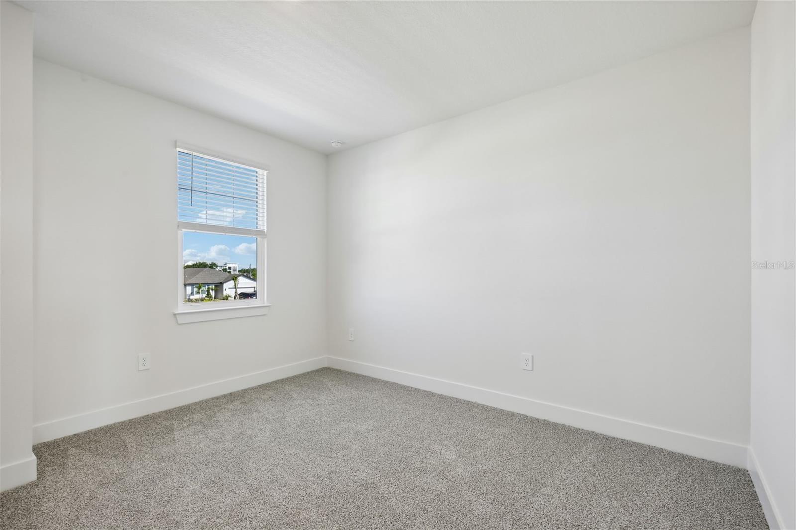184 SHADY EDGE LOOP — photo 28