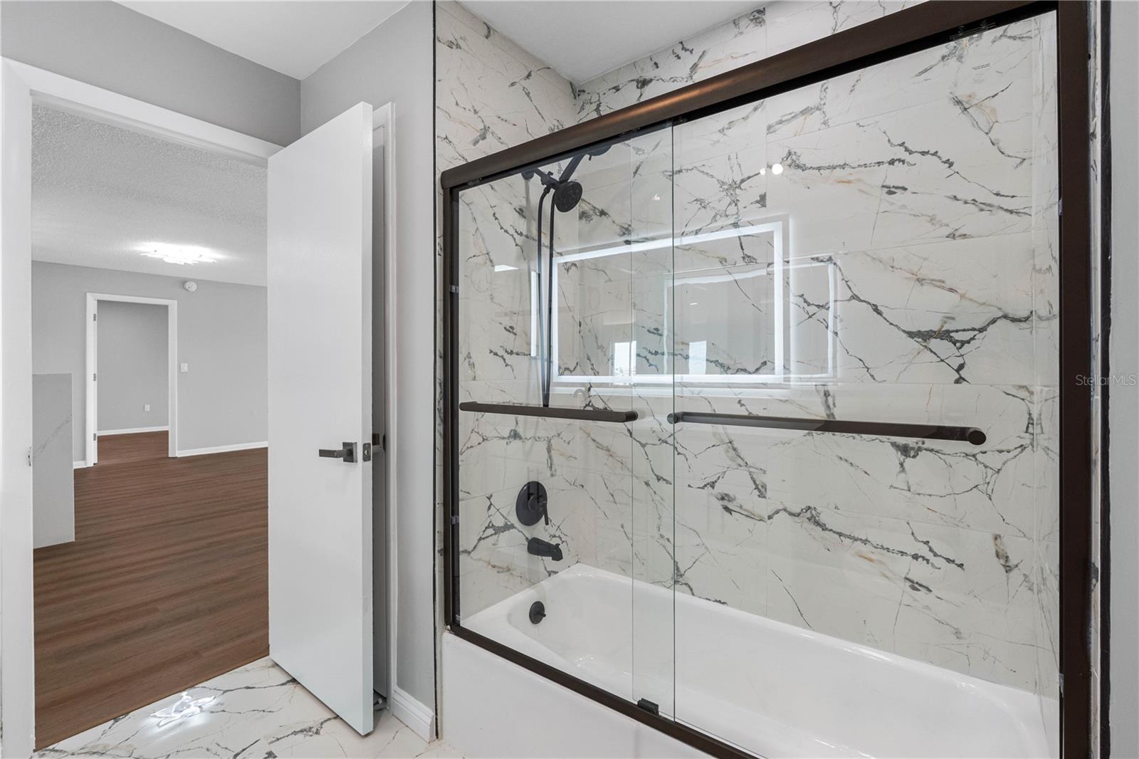 100 BLUFF VIEW DR #404C — photo 24