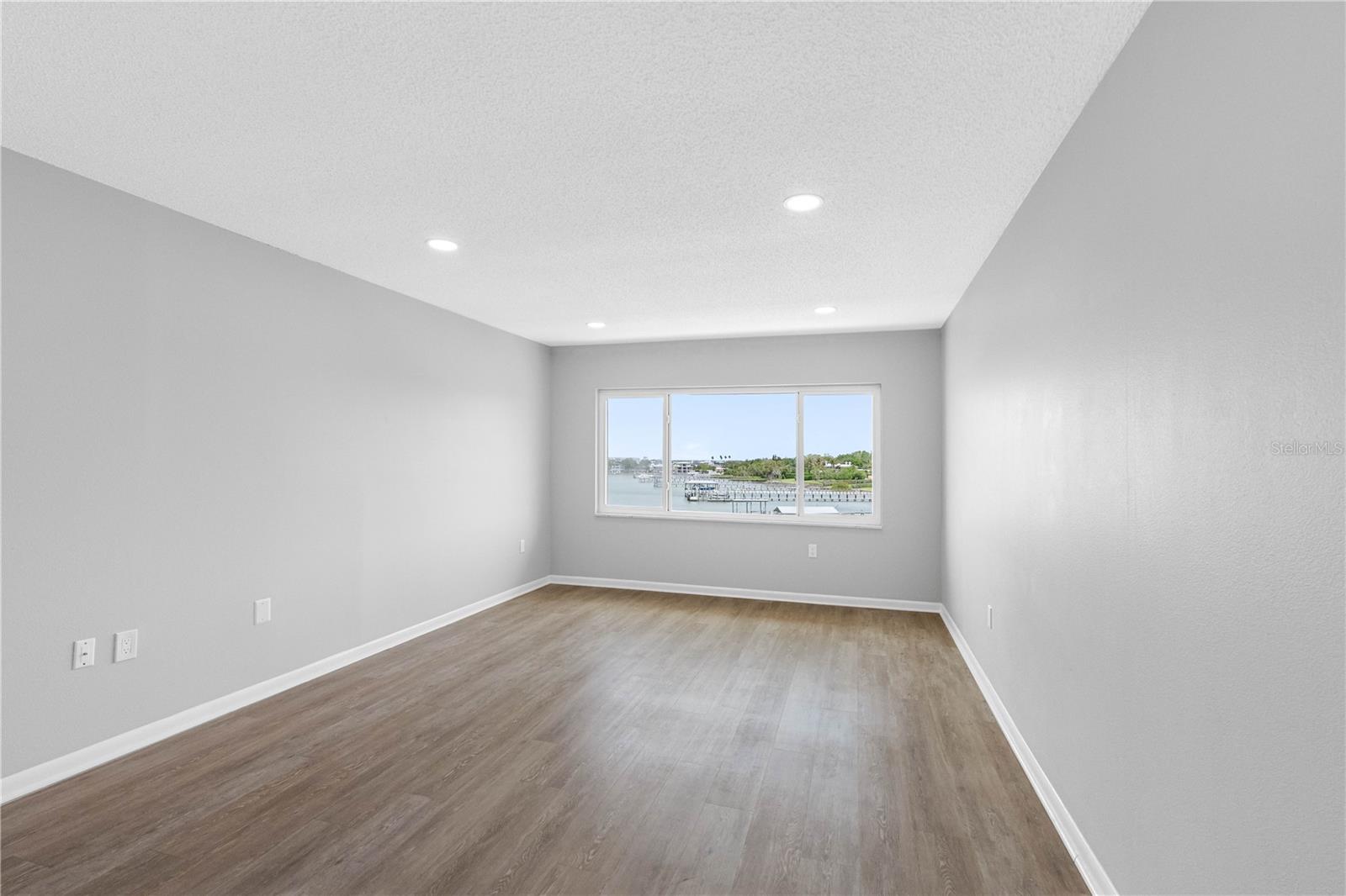 100 BLUFF VIEW DR #404C — photo 27