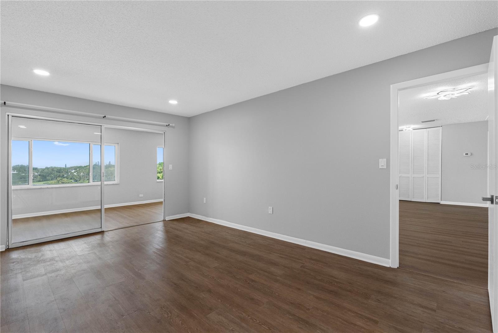 100 BLUFF VIEW DR #404C — photo 31