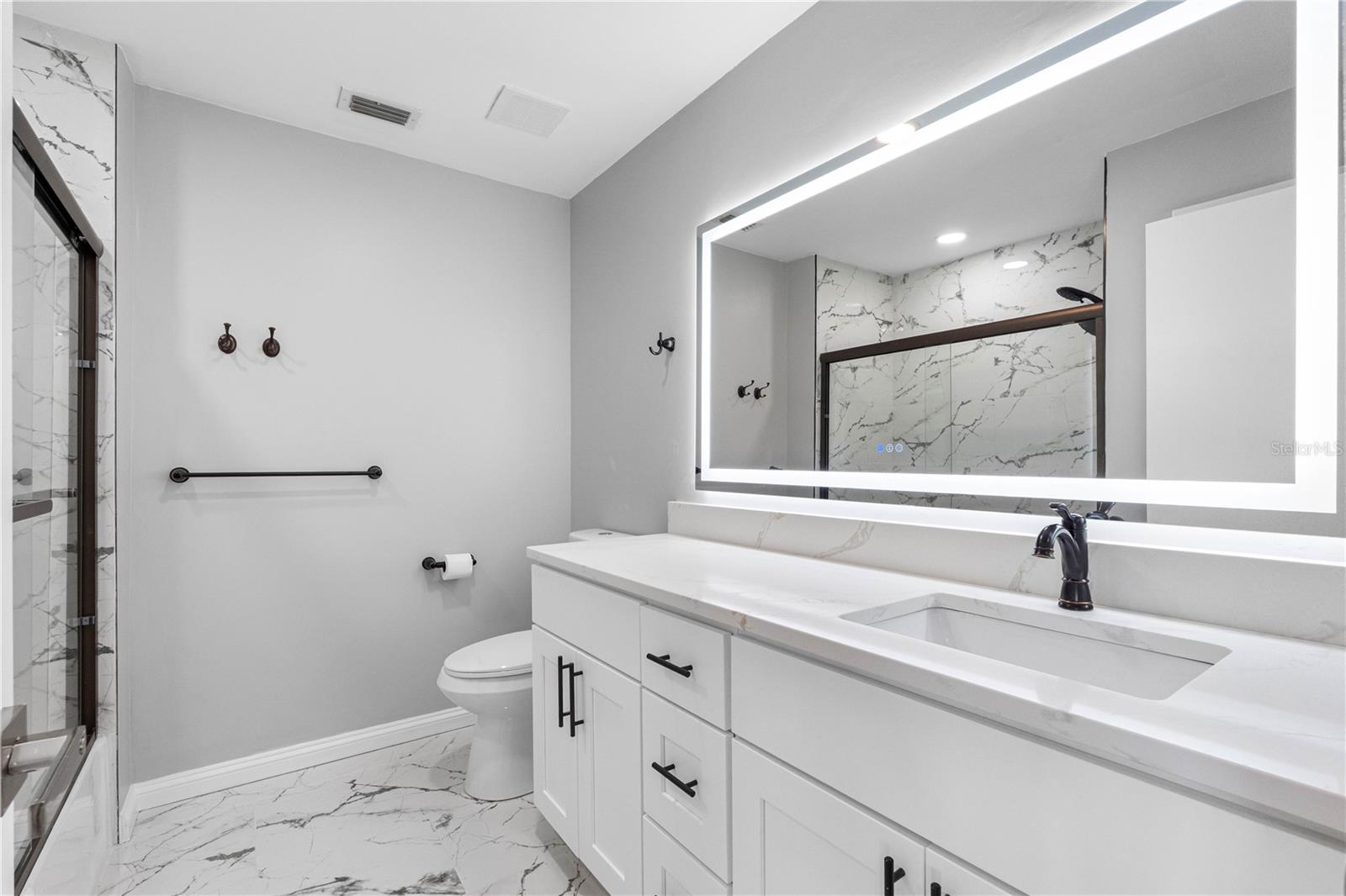 100 BLUFF VIEW DR #404C — photo 23