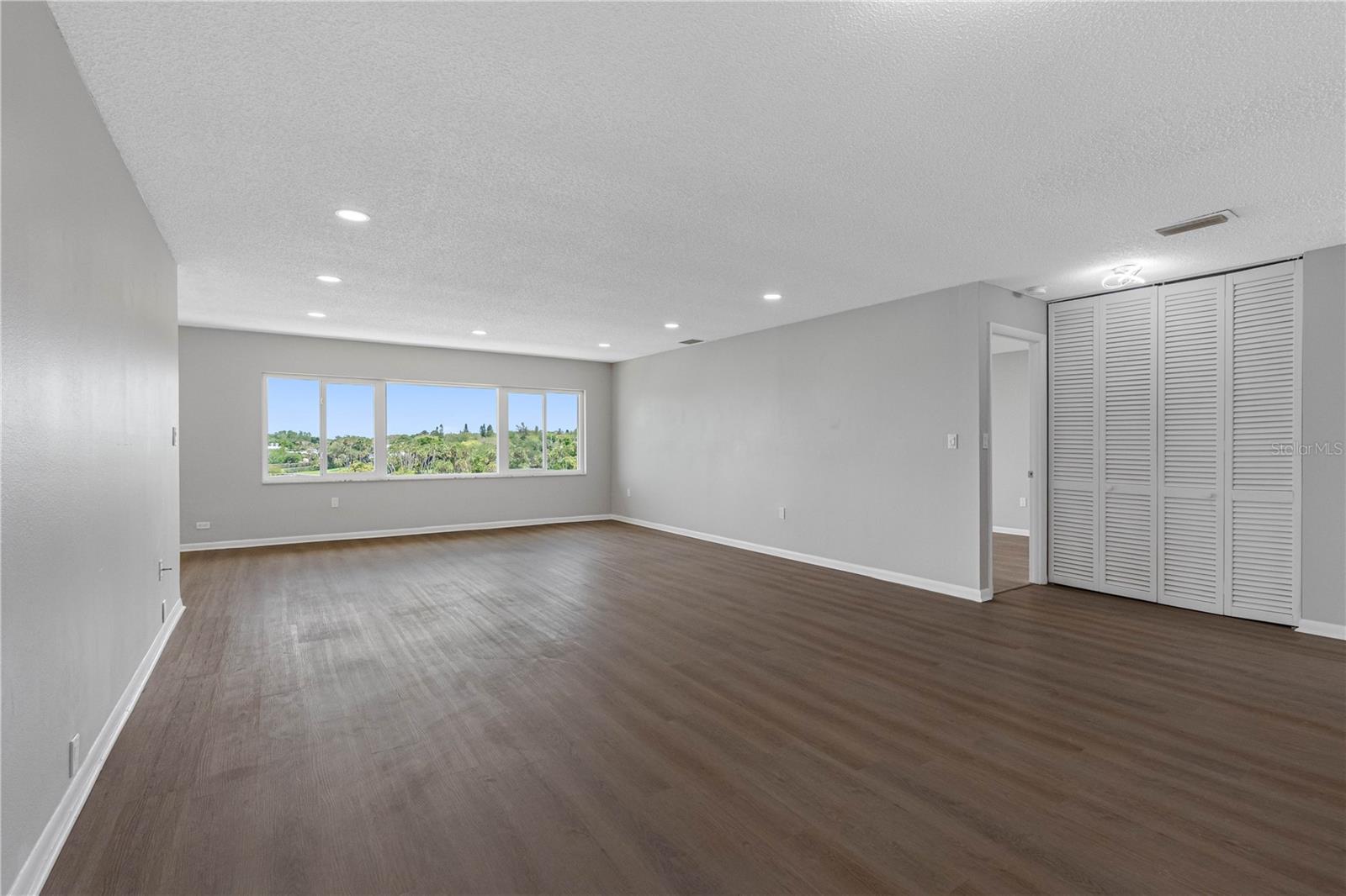 100 BLUFF VIEW DR #404C — photo 25