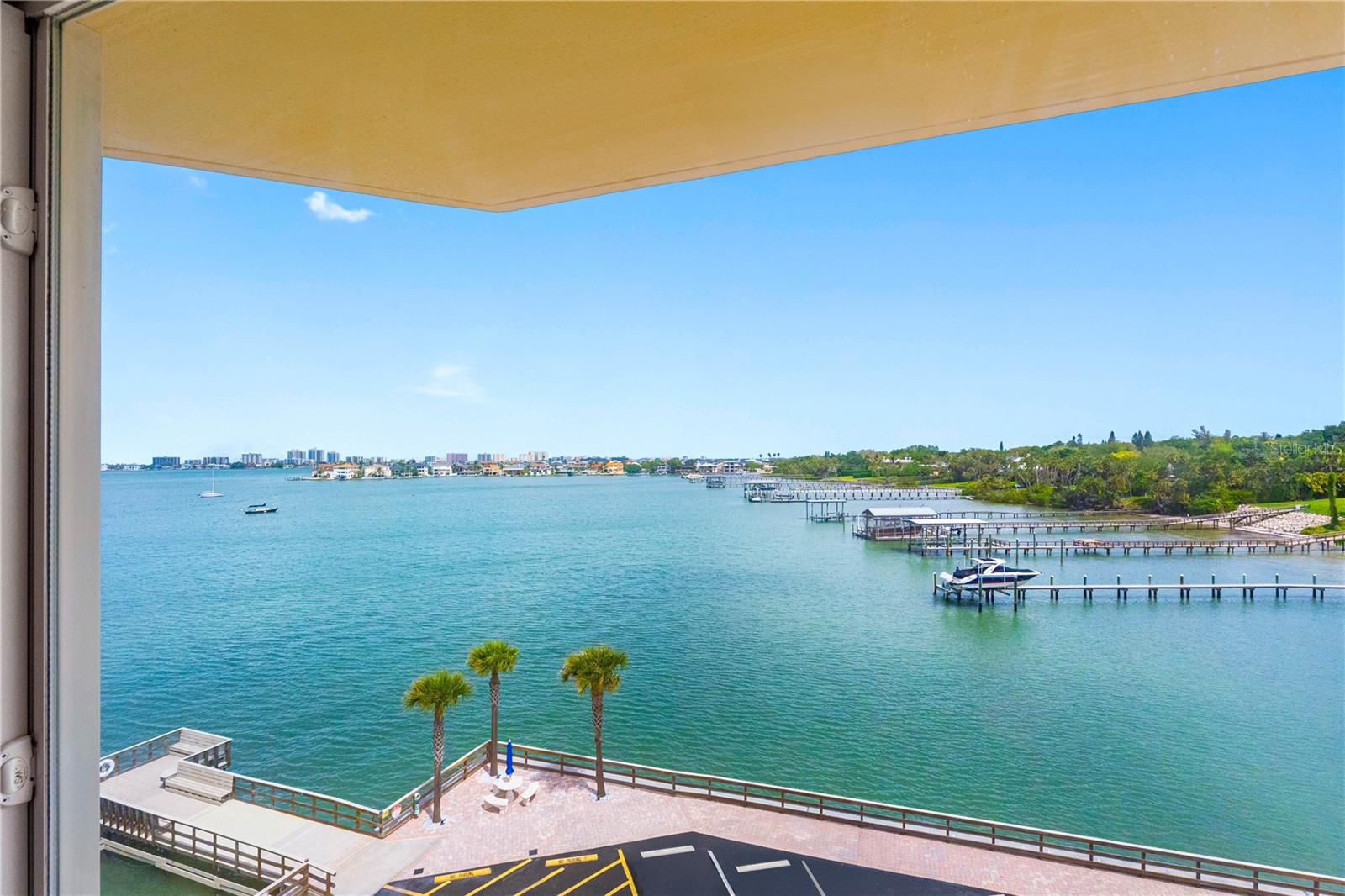 100 BLUFF VIEW DR #404C — photo 4