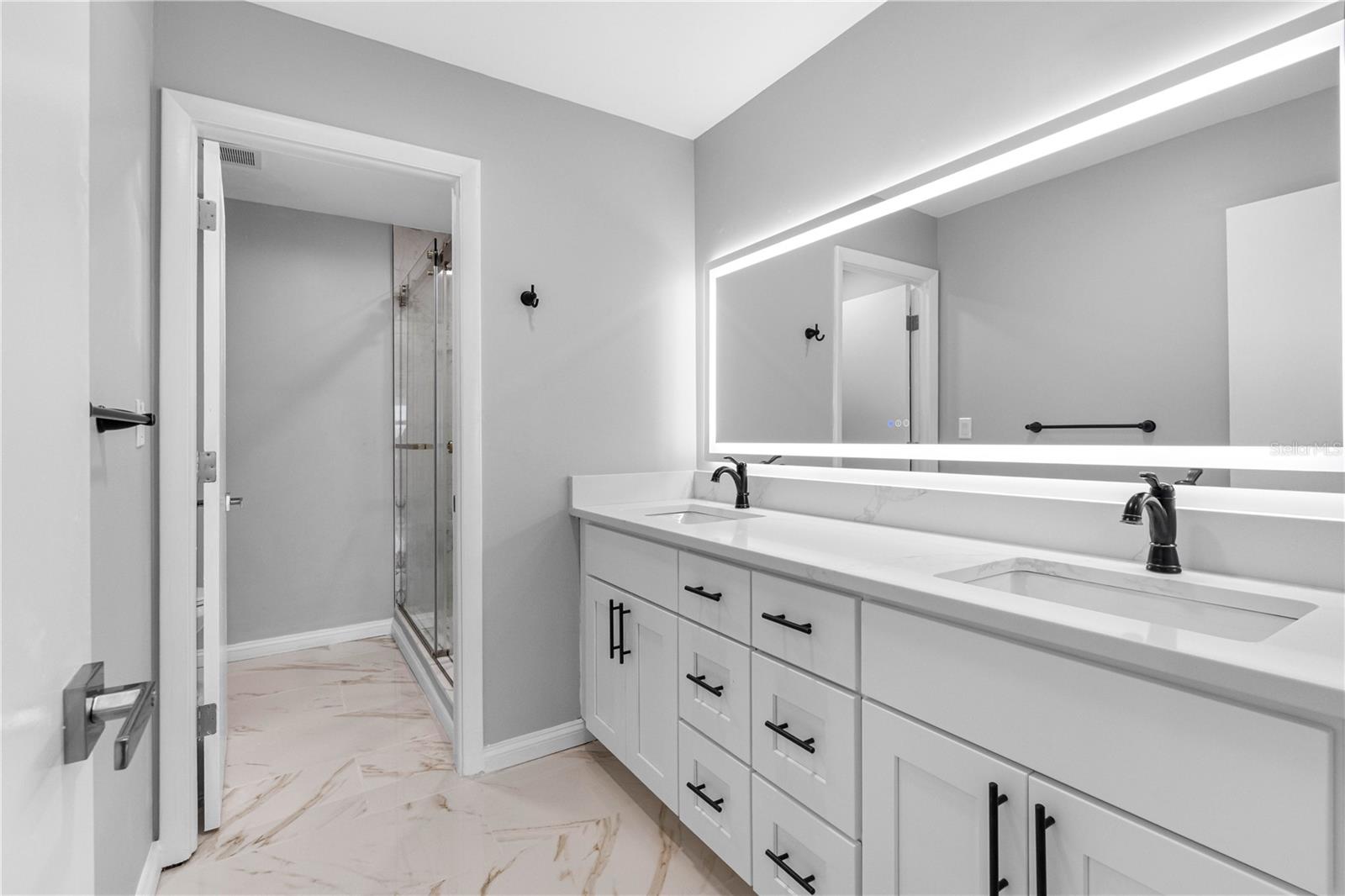 100 BLUFF VIEW DR #404C — photo 34