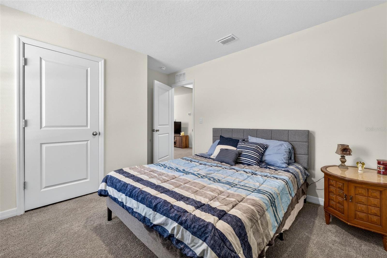 13765 WHISKEY DAISY DR — photo 31