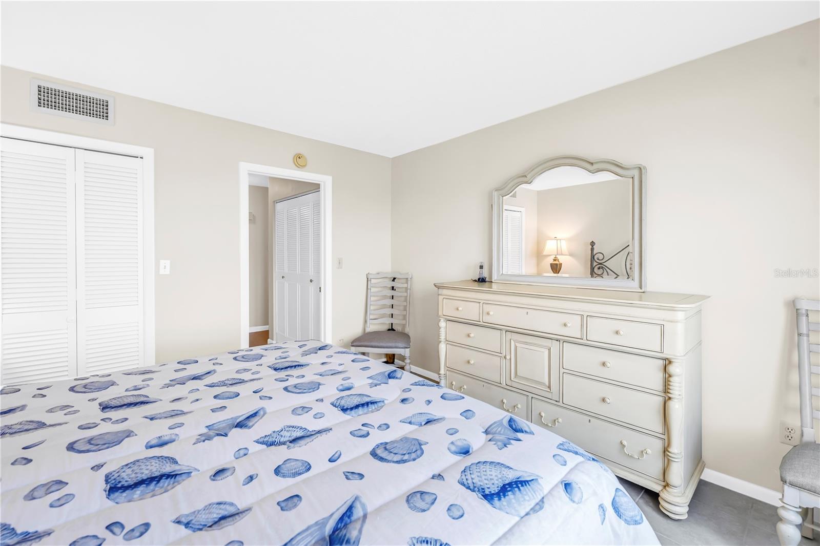 5220 BRITTANY DR S #1202 — photo 20
