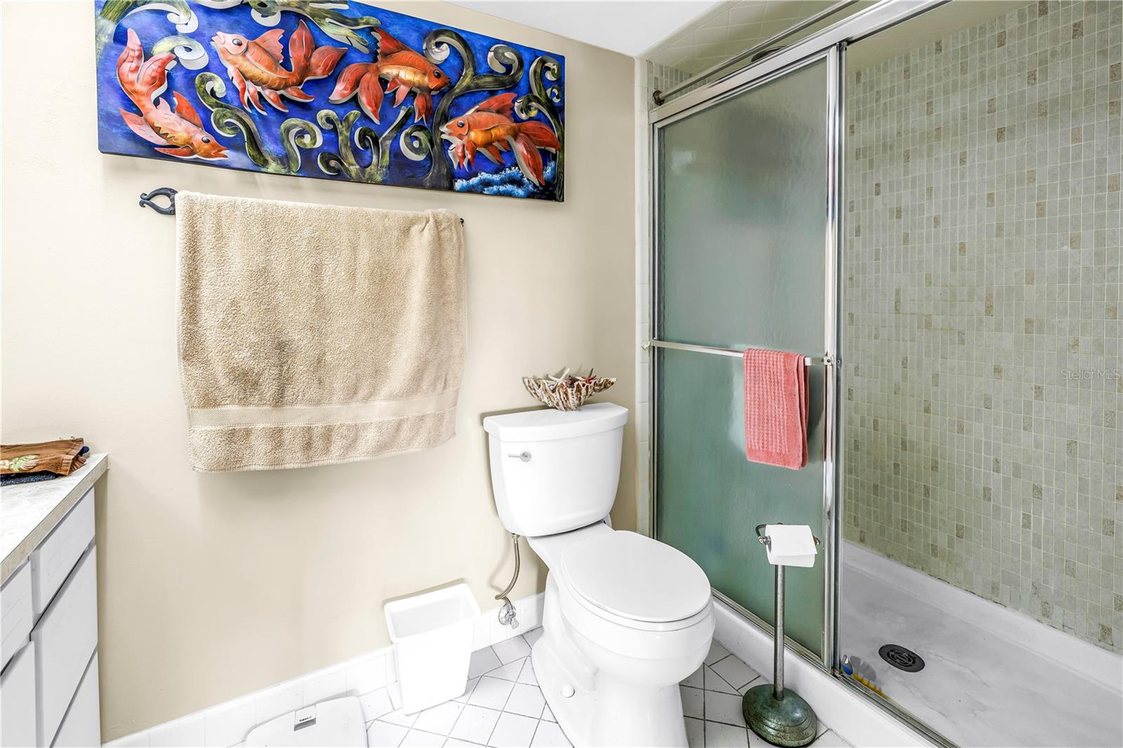 5220 BRITTANY DR S #1204 — photo 32