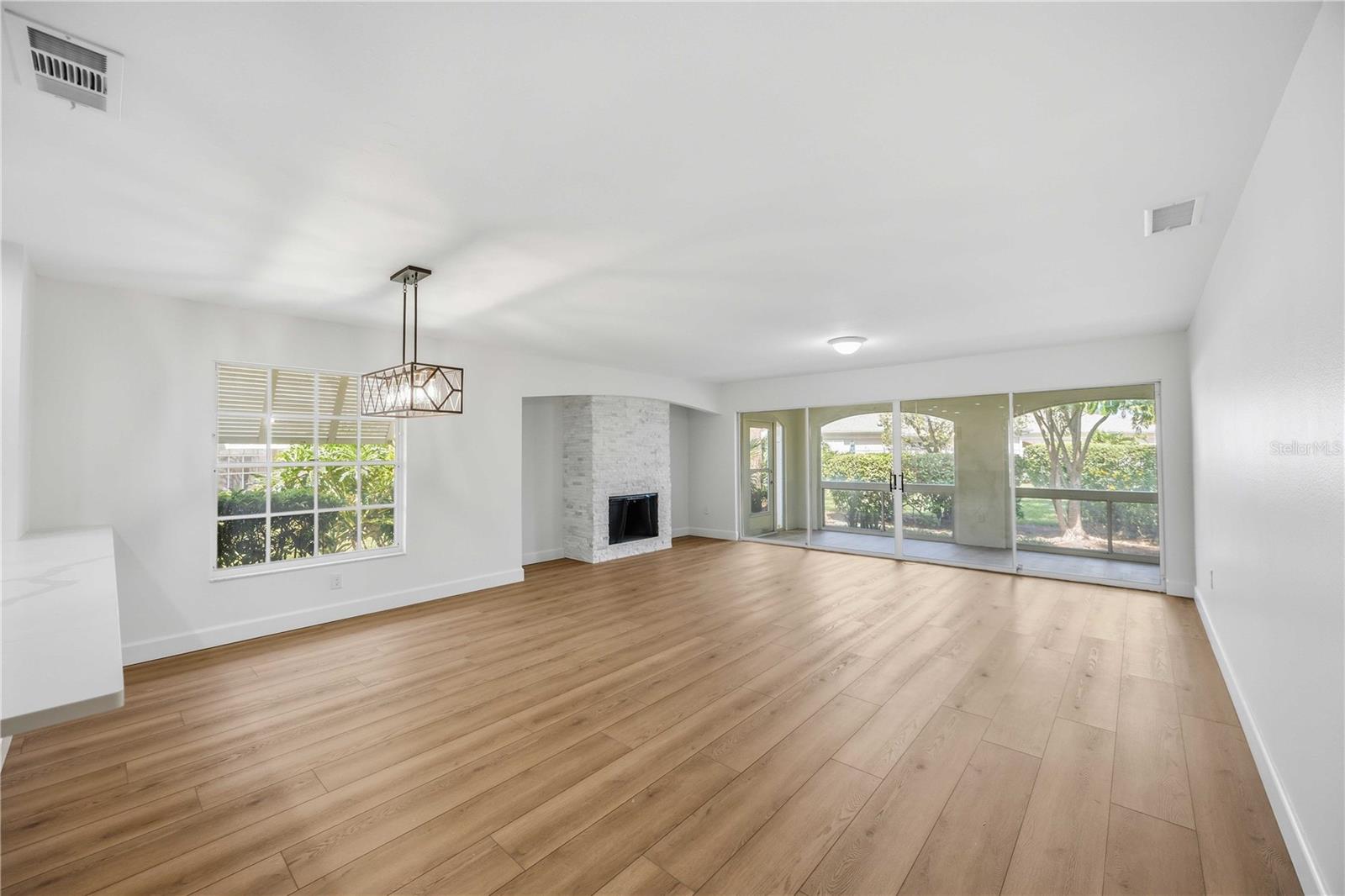 5526 CHANTECLAIRE #31 — photo 10
