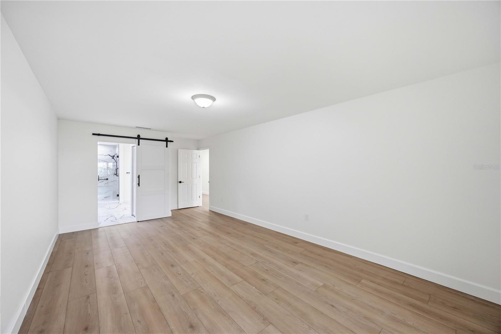 5526 CHANTECLAIRE #31 — photo 32