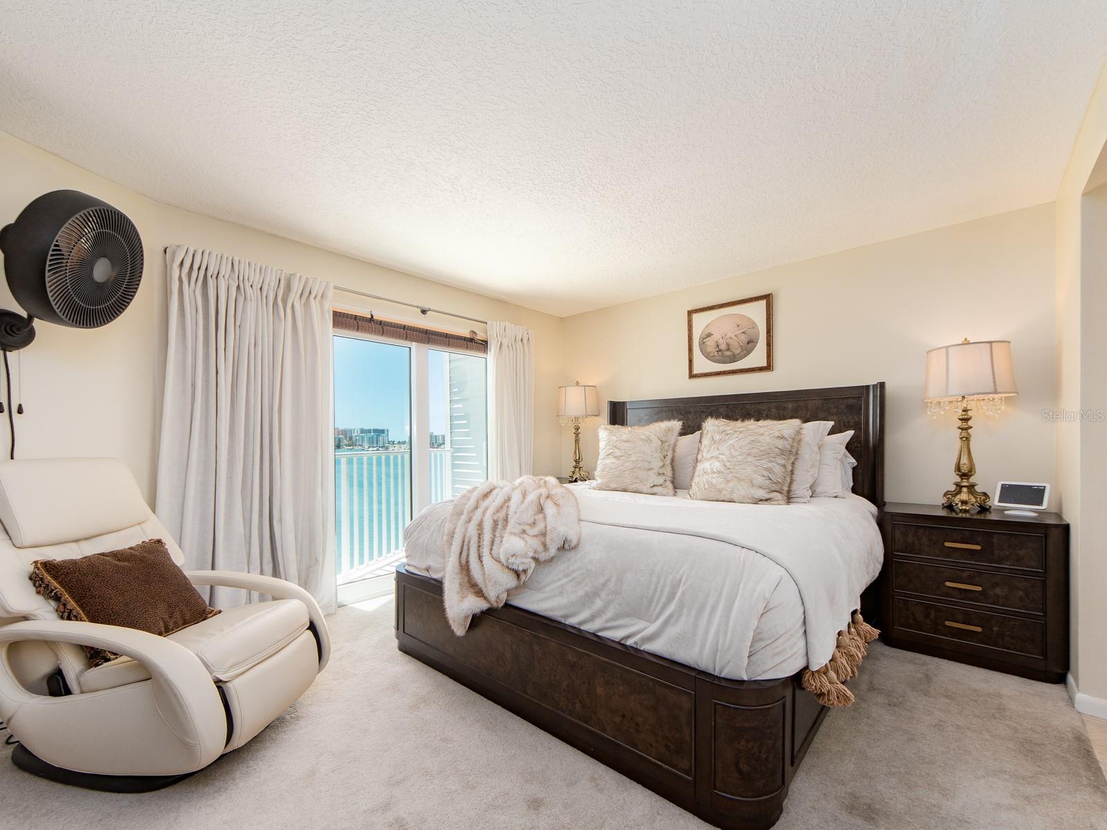 610 ISLAND WAY #407 — photo 5