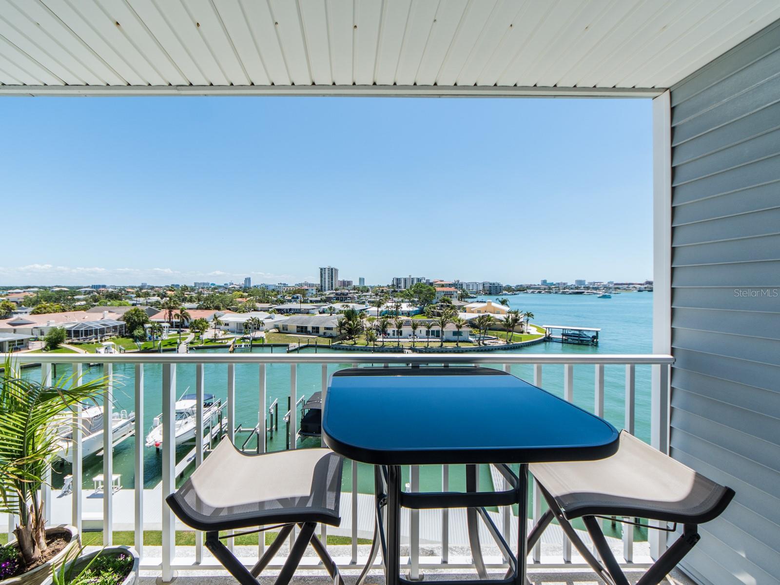 610 ISLAND WAY #407 — photo 4