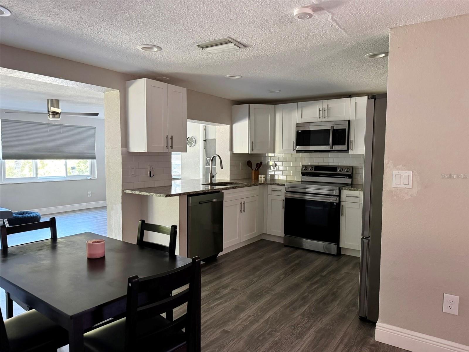 12302 COBBLE STONE DR — photo 9