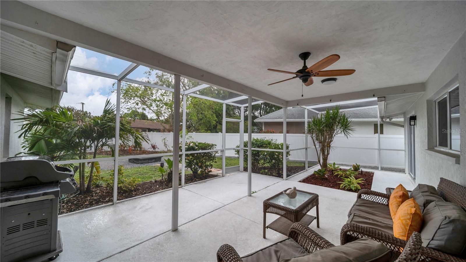 5219 INVERNESS DR — photo 16