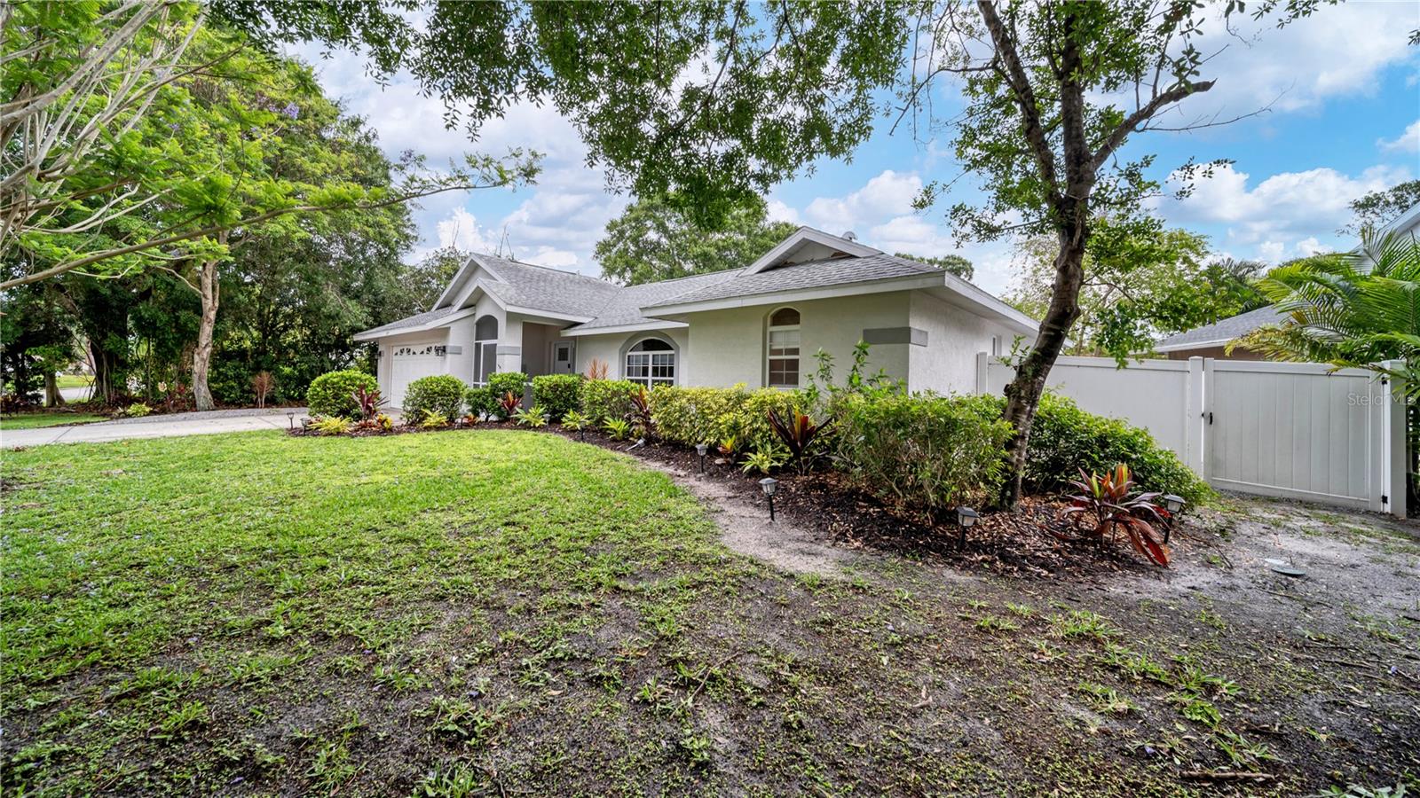 5219 INVERNESS DR — photo 31
