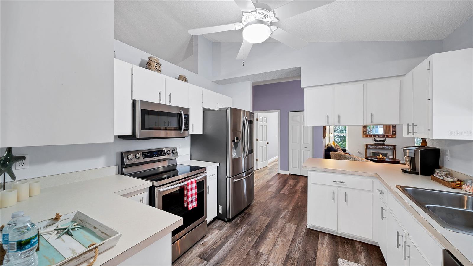 5219 INVERNESS DR — photo 4