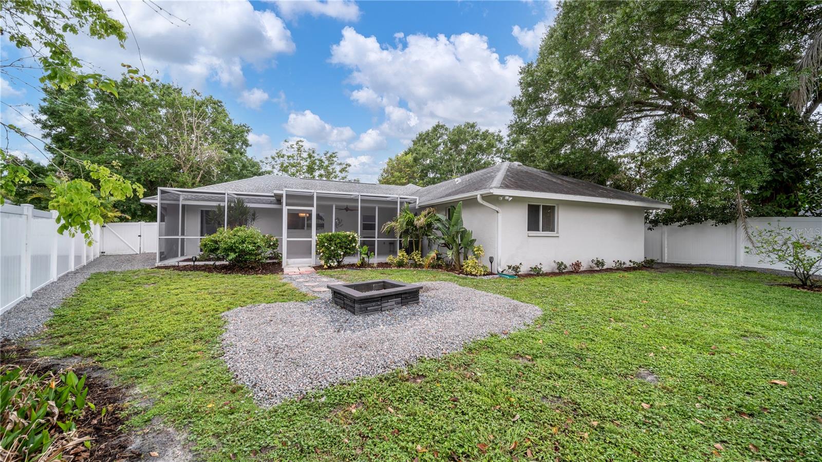 5219 INVERNESS DR — photo 28