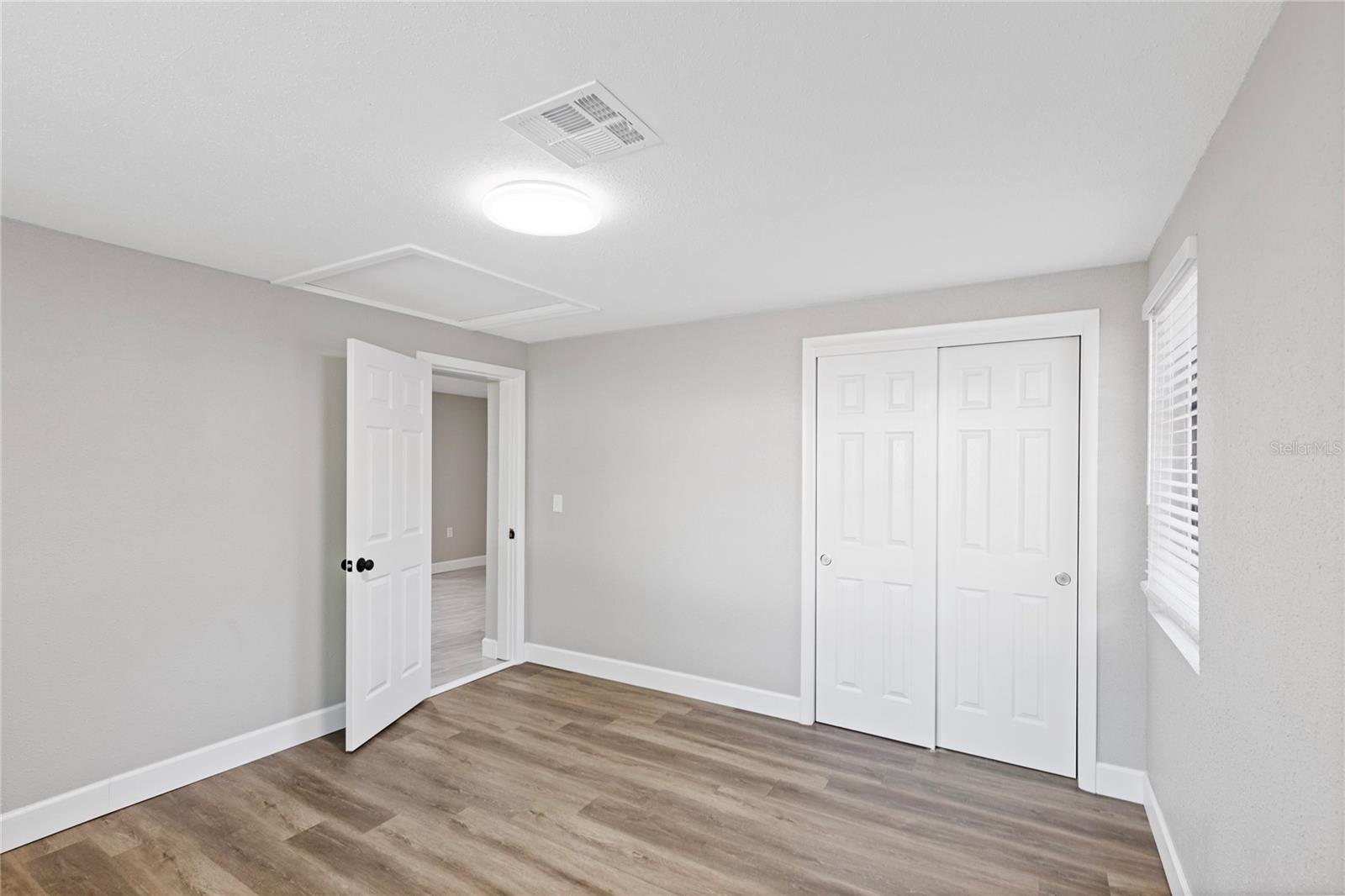 804 S EVERGREEN AVE — photo 22