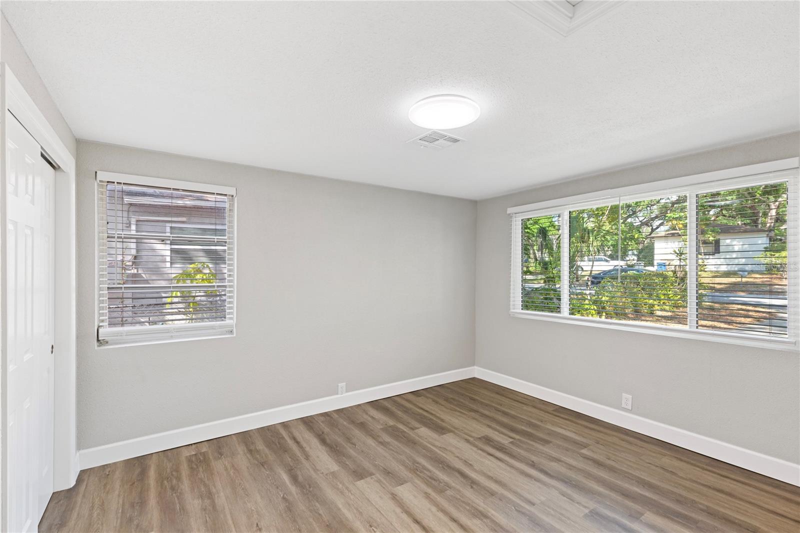 804 S EVERGREEN AVE — photo 19