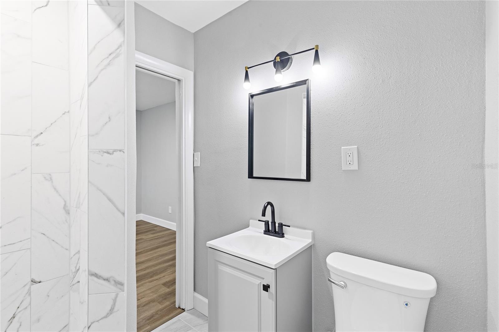 804 S EVERGREEN AVE — photo 28
