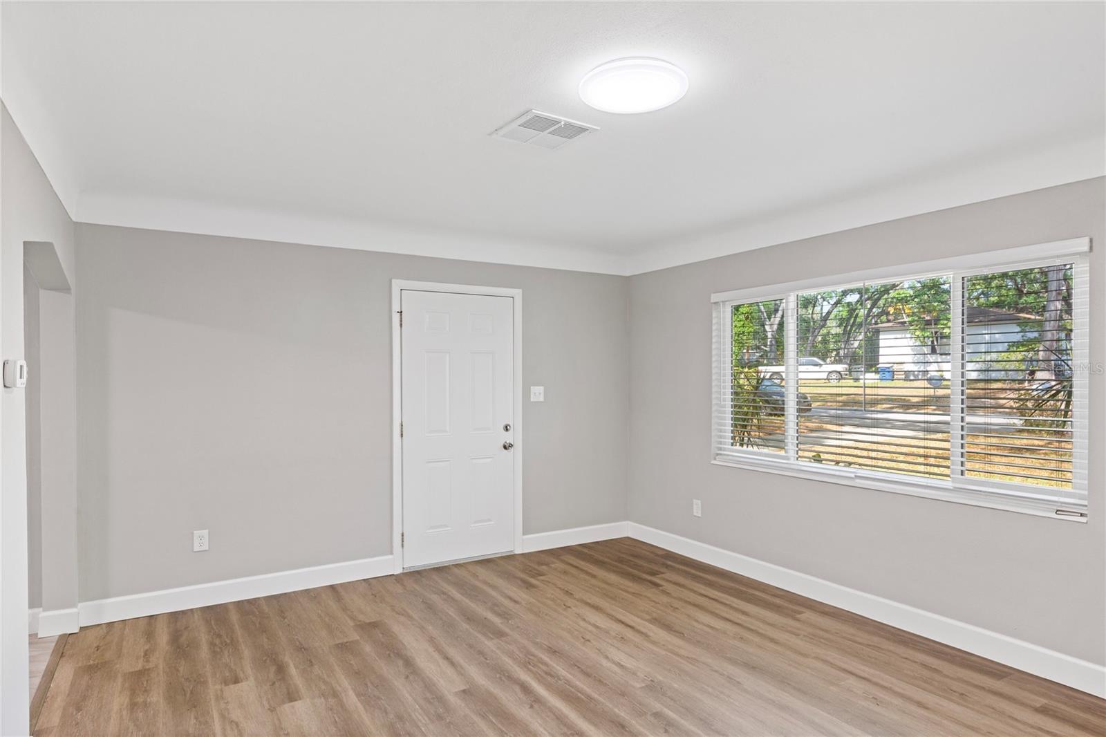 804 S EVERGREEN AVE — photo 24