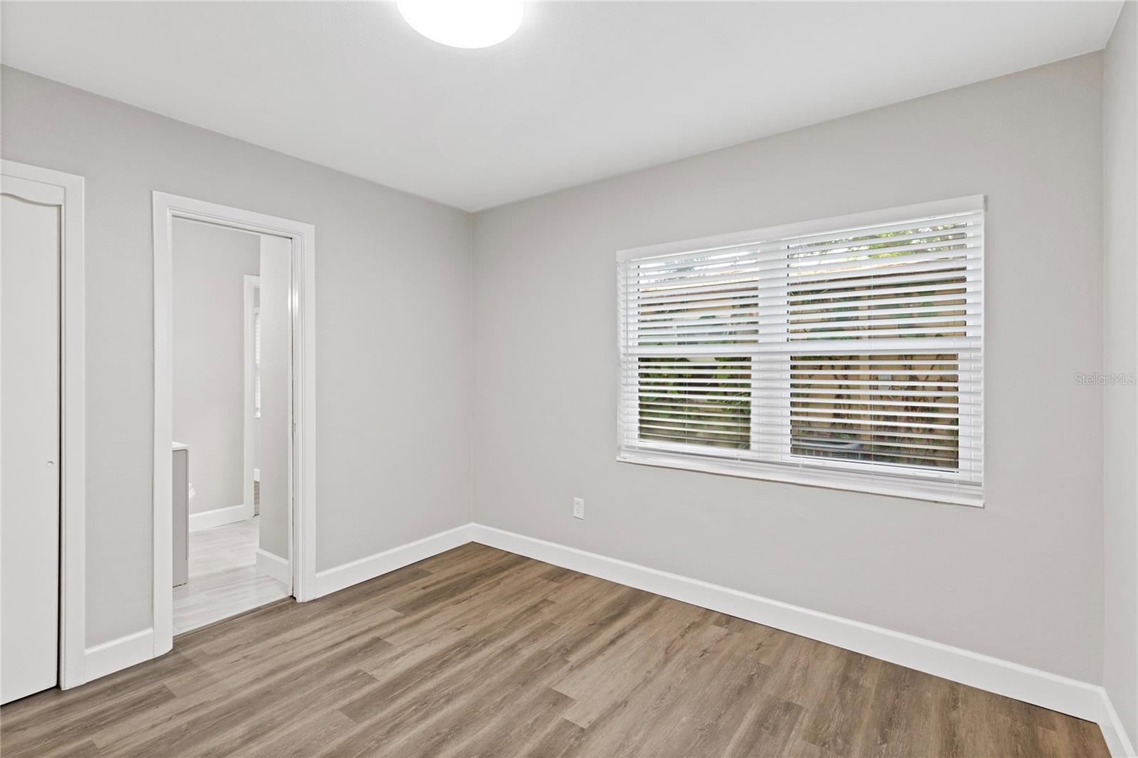 804 S EVERGREEN AVE — photo 30