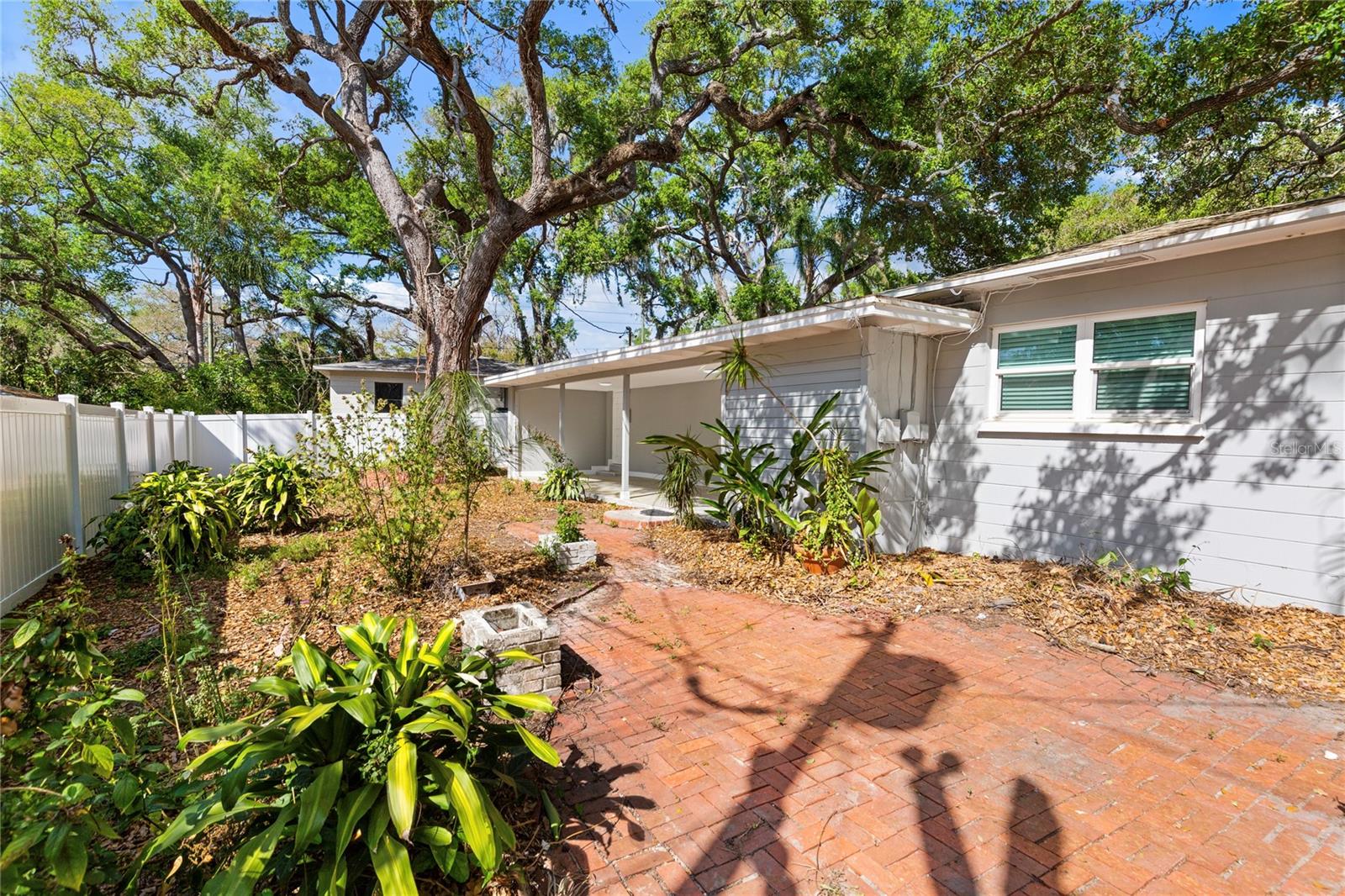 804 S EVERGREEN AVE — photo 11