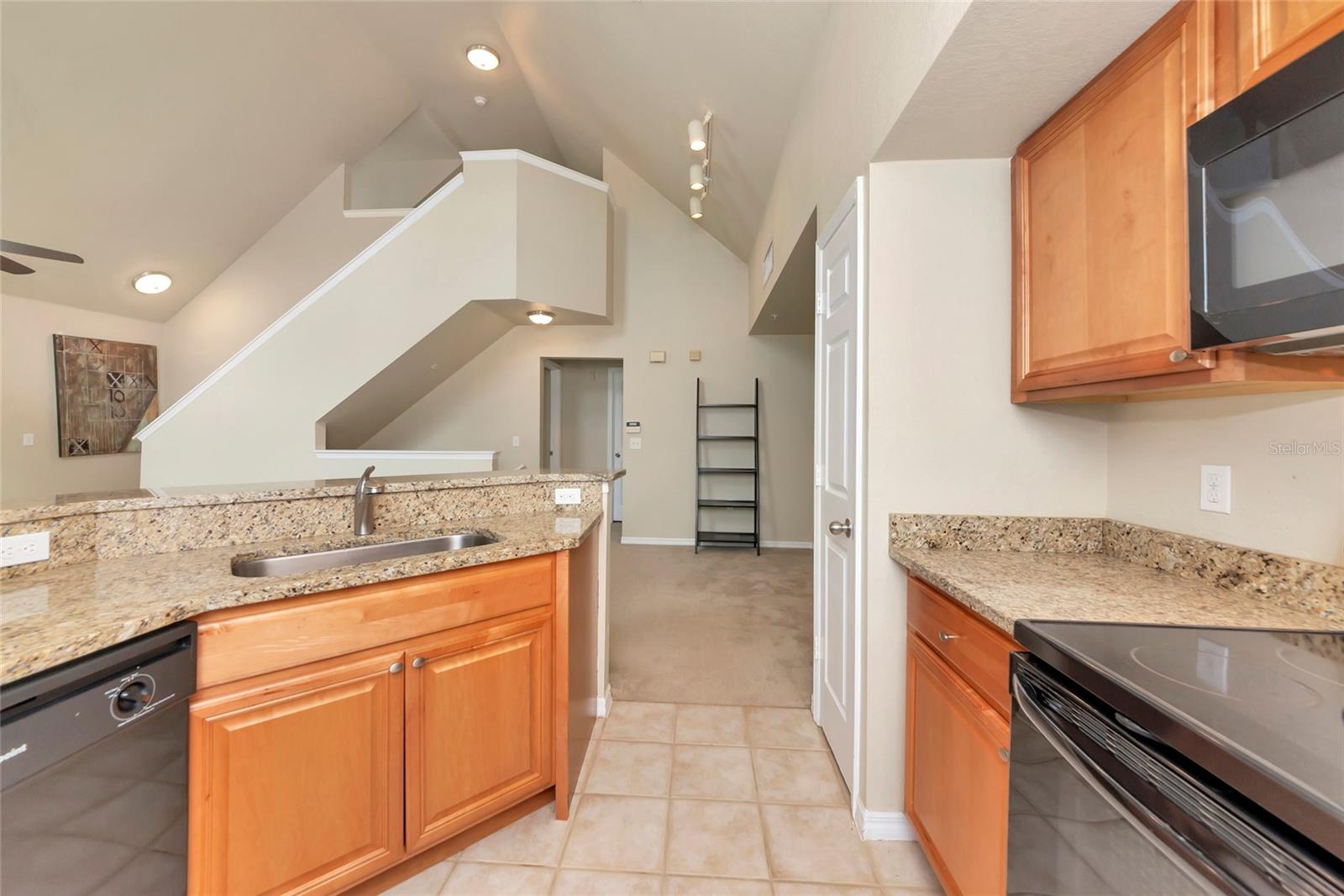 5560 ROSEHILL RD #201 — photo 12