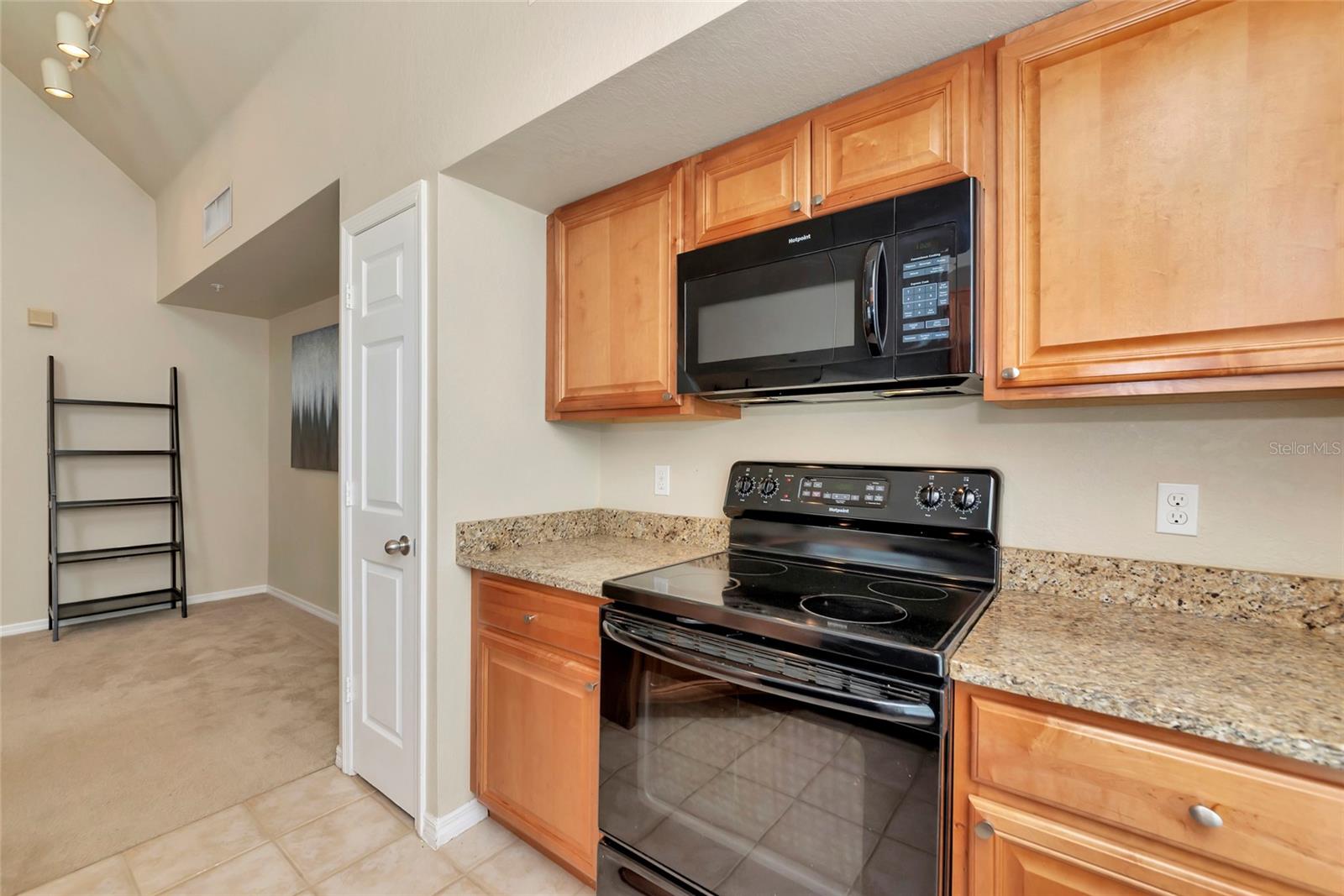 5560 ROSEHILL RD #201 — photo 11