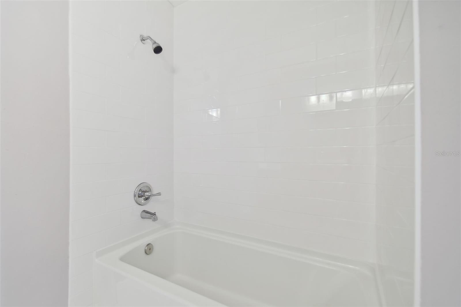 3430 HIGH HAMPTON CIR — photo 24