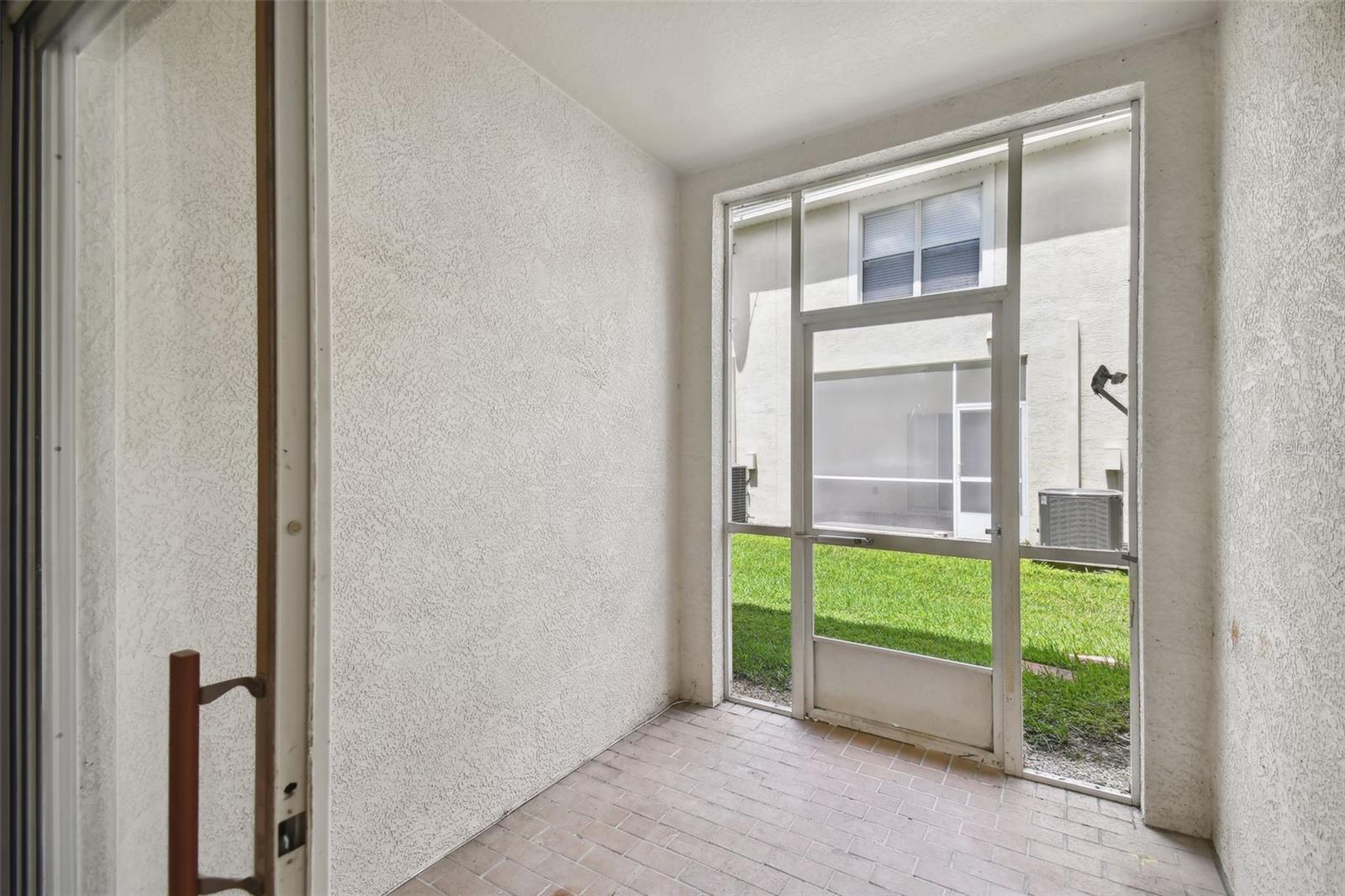 3430 HIGH HAMPTON CIR — photo 33